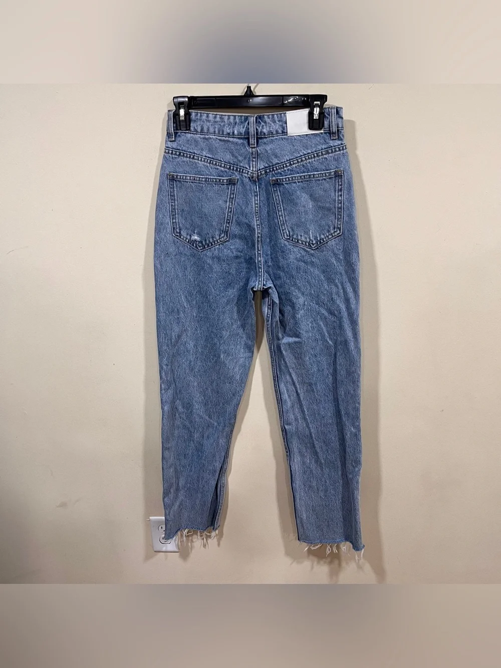 Meshki women’s straight leg light blue denim size 8 high rise raw hem - Picture 6 of 9